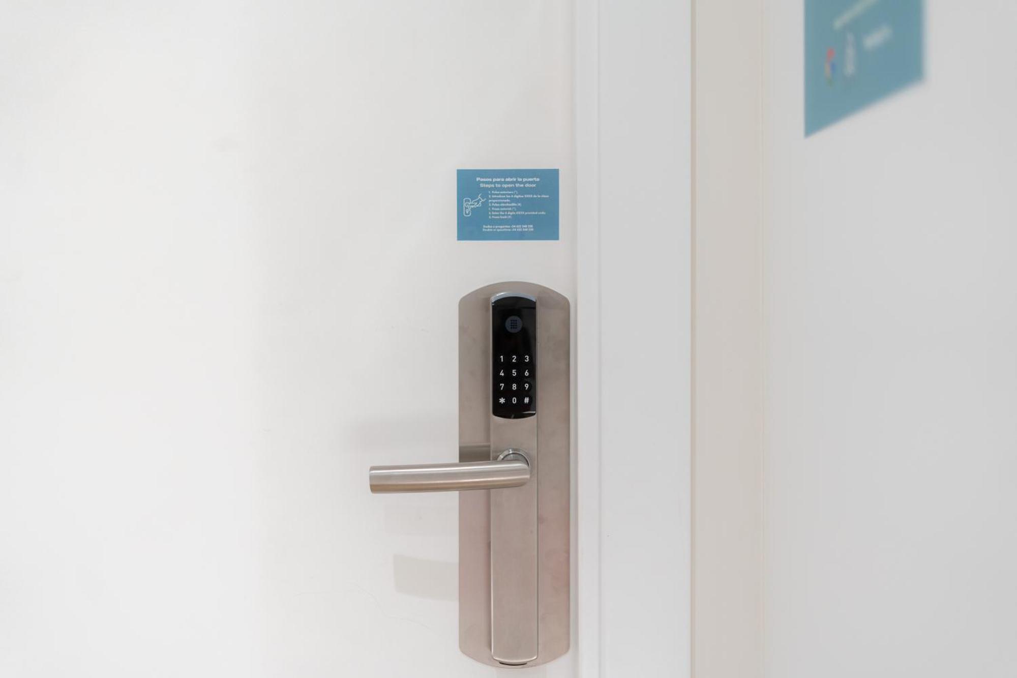 I'M Room Suites Nuevos Ministerios - Bernabeu 'Digital Access' Madrid Extérieur photo